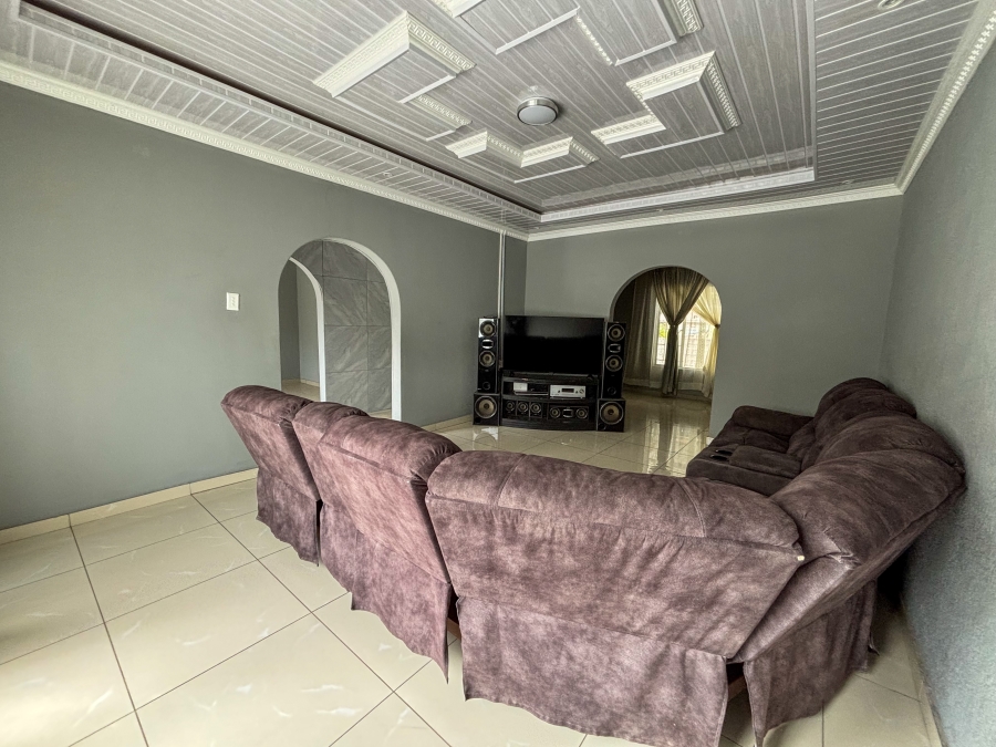 4 Bedroom Property for Sale in Bodorp North West